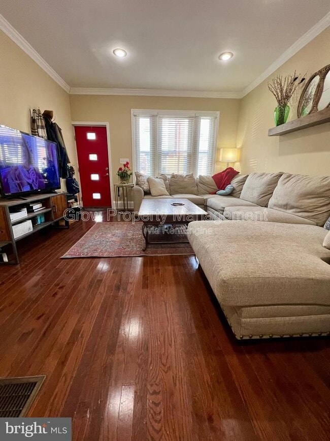 Building Photo - 2441 S Philip St