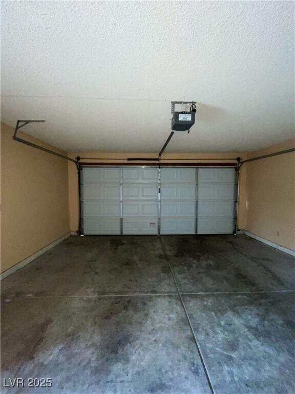 Building Photo - 7440 Lattimore Dr