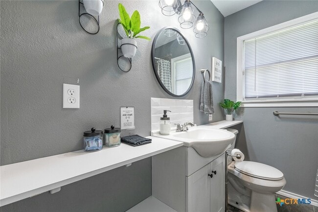 Building Photo - 1609 S 39th St