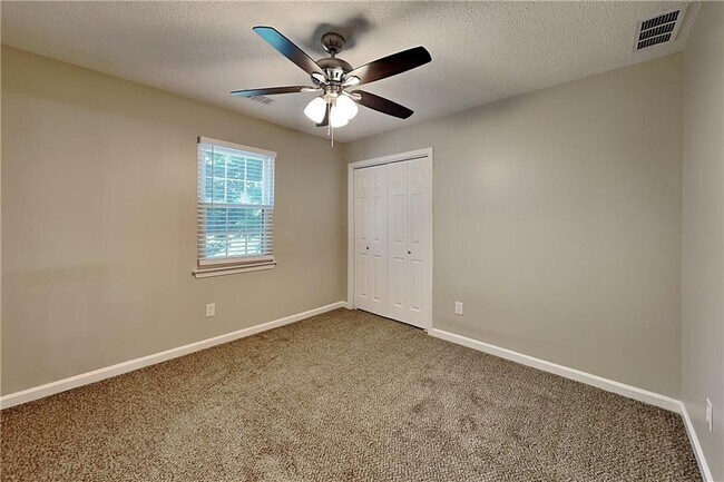 Building Photo - 2630 Amber Creek Dr