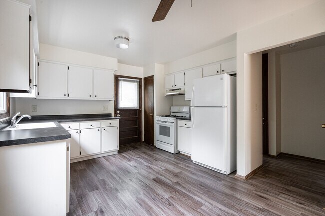 Building Photo - Josephine