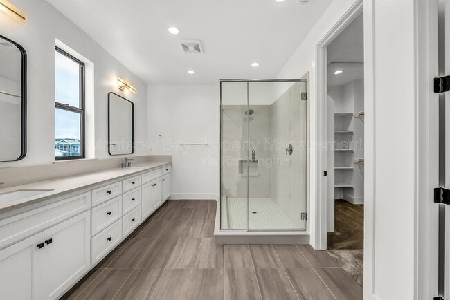 Building Photo - 111 Sea Shell Ave