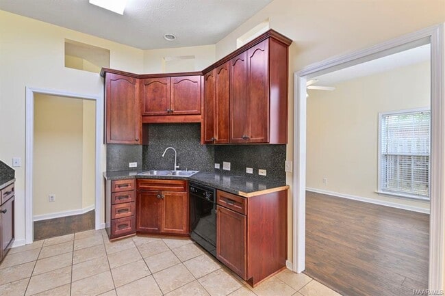 Building Photo - 3830 Claiborne Cir