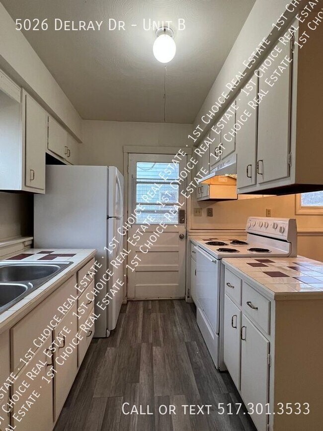 Building Photo - 5026 Delray Dr