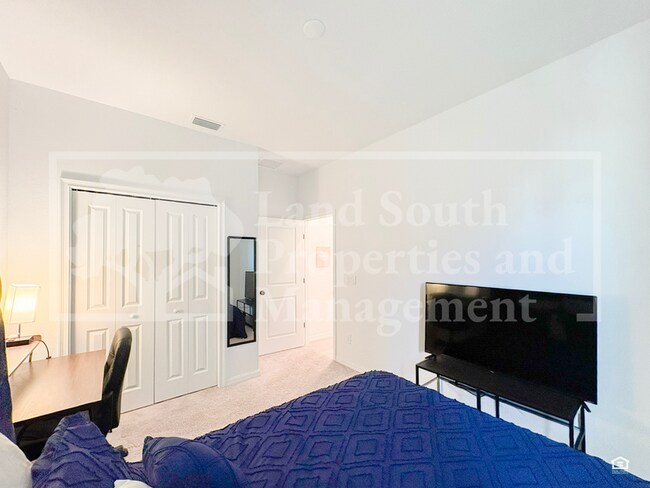 Building Photo - 6720 Great Bear Dr