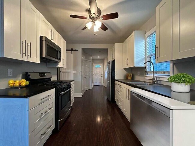 Building Photo - 508 Jackson St