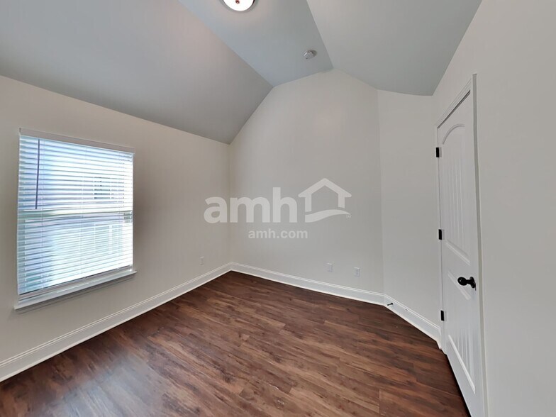 Building Photo - 44 Brookhill Ct
