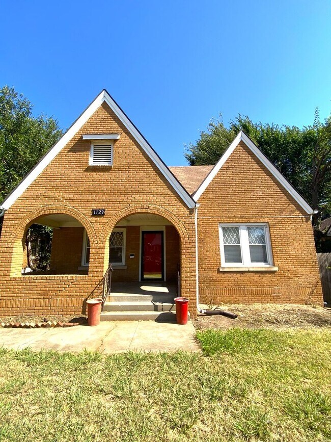 Building Photo - 3 BED 1.5 BATH NEAR OU MEDICAL CENTER