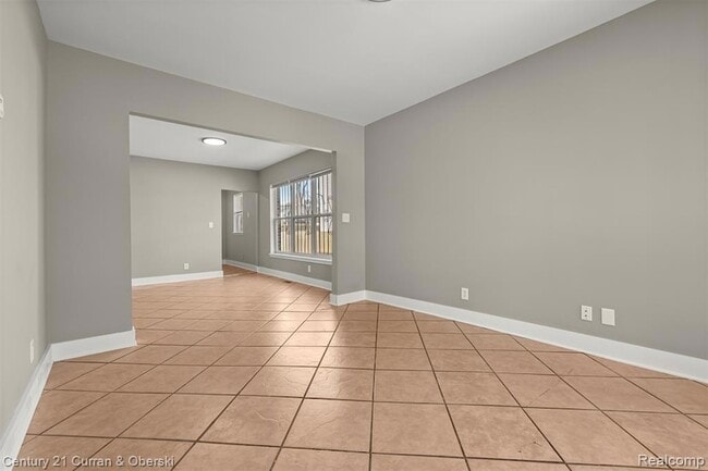 Building Photo - 1409 N Green St