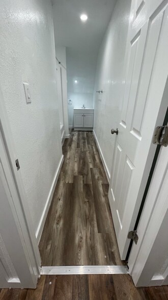 Building Photo - 415 N Washington St