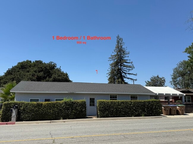 Spacious 1/1 near Lavern and Pomona Universities - 4003 Garey Ave