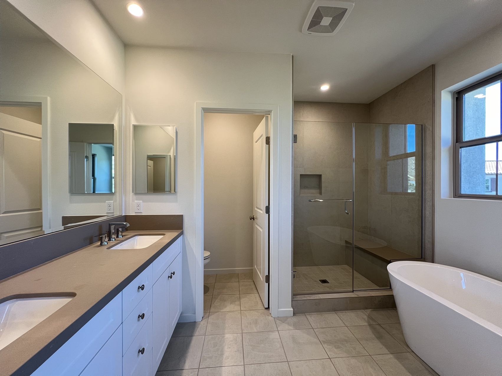 Building Photo - 104 Sugarwood