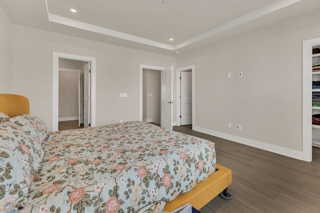 Building Photo - Modern 3 Bed, 3.5 Bath Townhome in The Nat...
