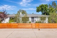 Building Photo - Remodeled Home in near Downtown Mountain View