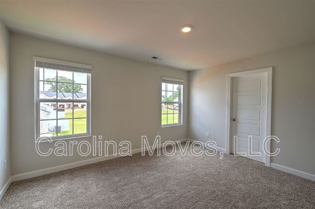 Building Photo - 500 Benoni Pl