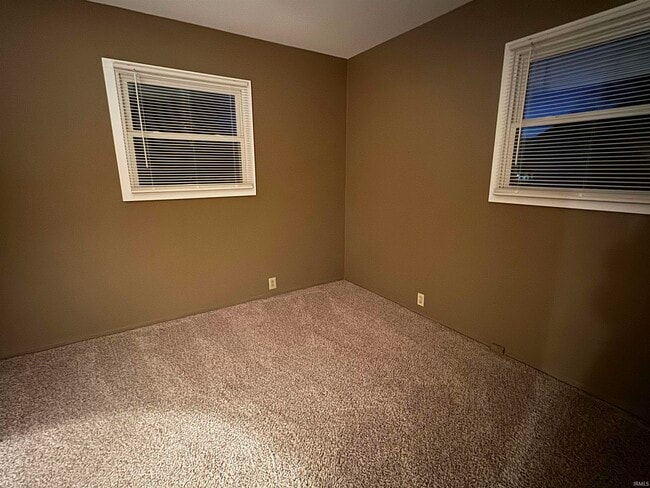 Building Photo - 709 Thornberry Dr