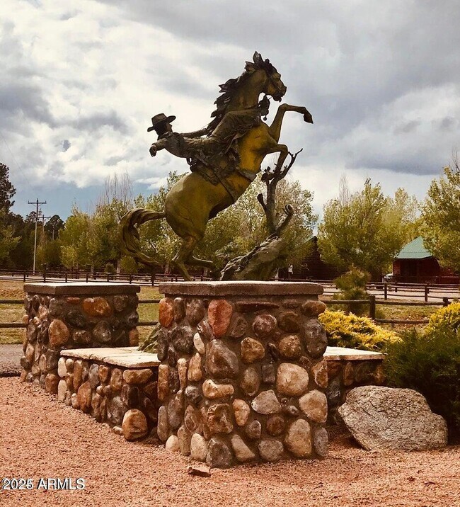 Building Photo - 2399 Quarter Horse Trl