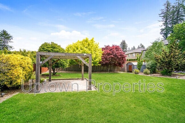 Building Photo - 7880 SW 69th Ave