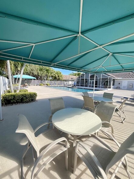 Building Photo - 7954 Stirling Bridge Blvd S