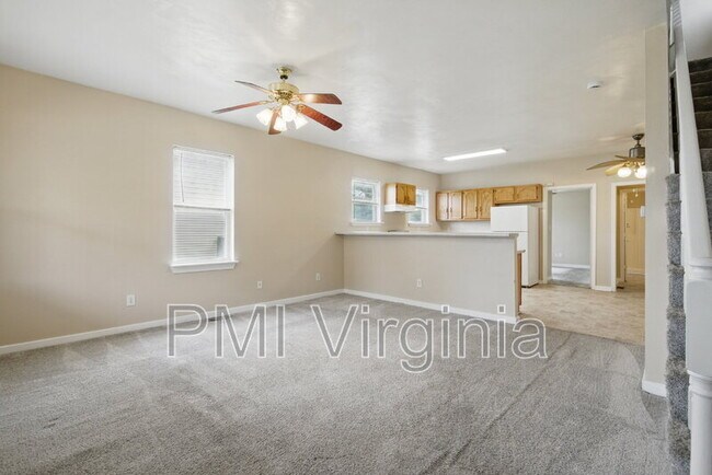 Building Photo - 1310 Hoover Ave