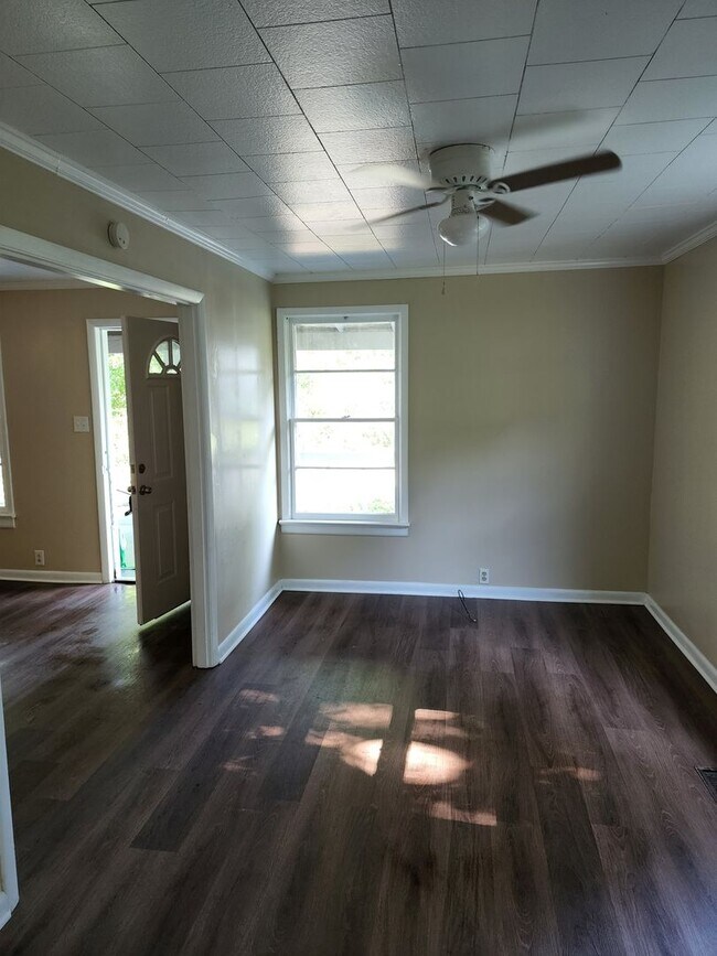 Building Photo - BELOW MARKET RENT!