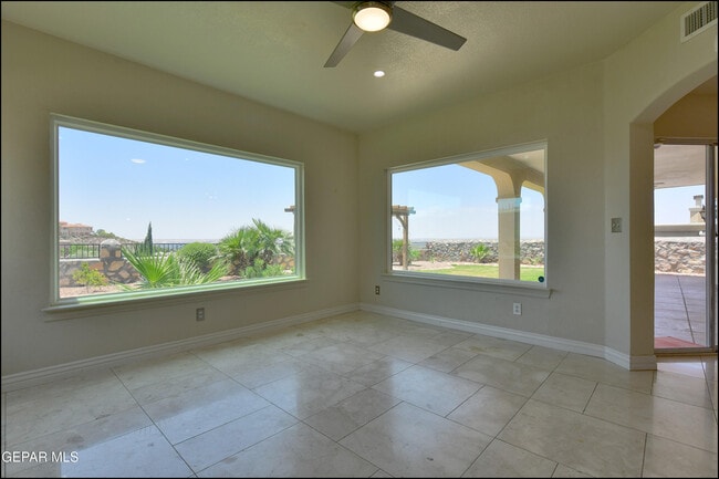 Building Photo - 6732 Pearl Ridge Dr
