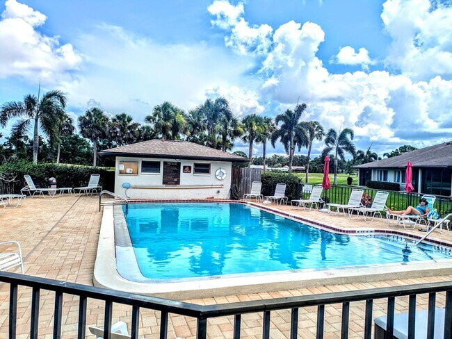 Building Photo - SEASONAL/SHORT TERM TURNKEY condo
