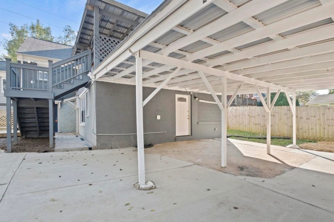 Carport - 1305 Stratford Ave