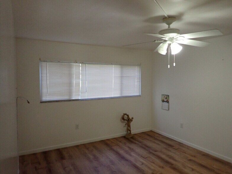 Building Photo - 1601 SW 128th Ter