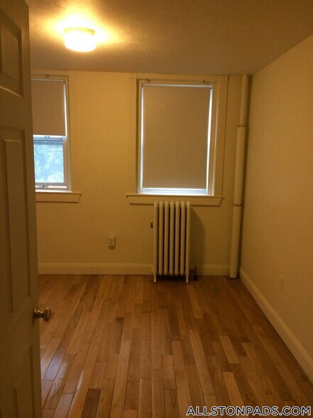 Building Photo - 212 Allston St