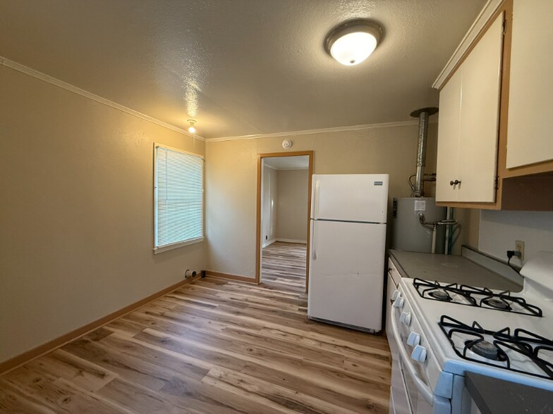 Building Photo - 4041 E Whitney Ln
