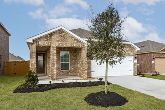 Building Photo - 1026 Whispering Winds Dr