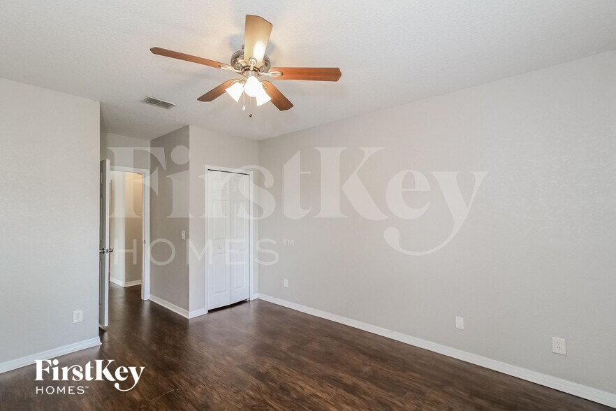 Building Photo - 3332 Rogue St