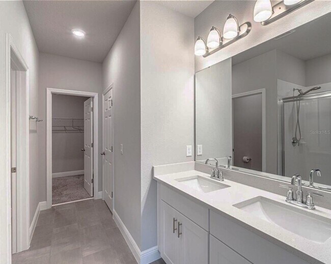 Building Photo - Beautiful 3/2.5 Townhouse in Winter Park