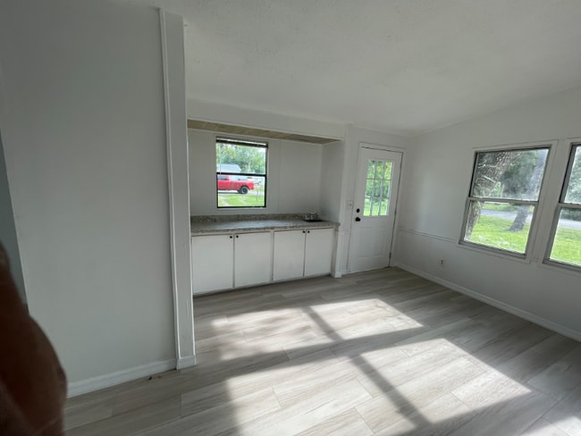 Building Photo - 15731 Trigonia St