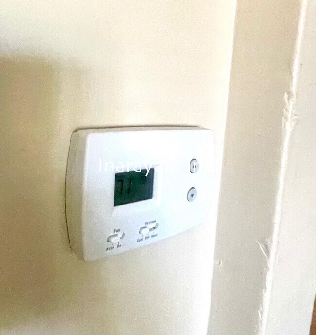 Building Photo - 2204 W Central Blvd