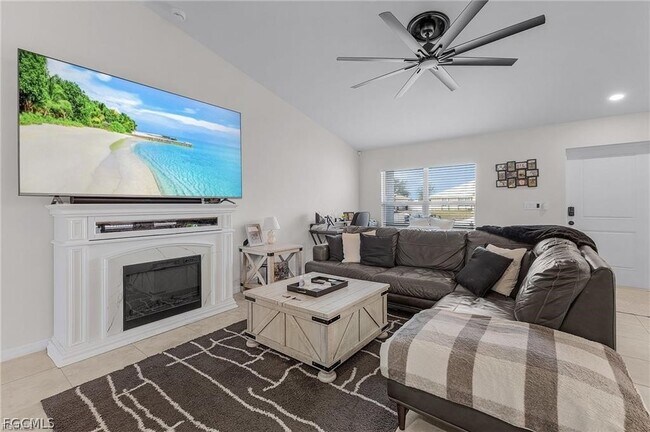 Building Photo - 4109 NE 22nd Ave