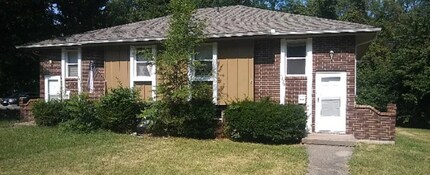 Building Photo - 3 Bed 1 Bath ready to rent!