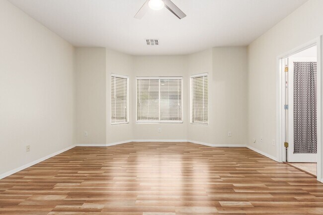 Building Photo - 15165 N 146th Ave