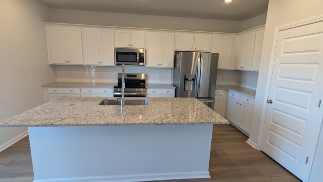 Building Photo - 115 Saltgrass Ln