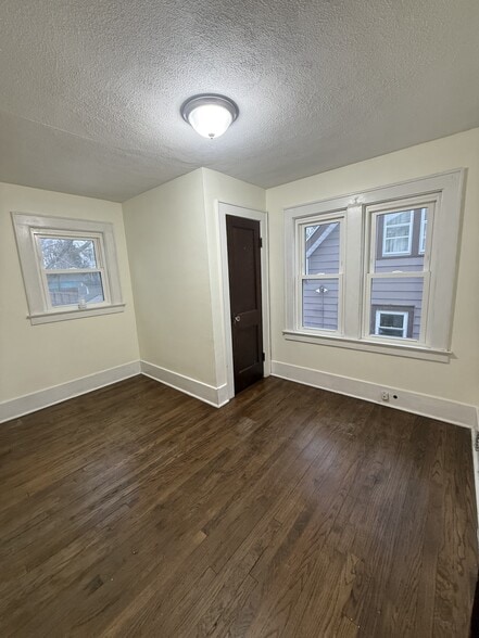 Building Photo - 502 Boyden St