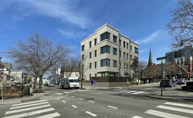 Building Photo - 300 Franklin St