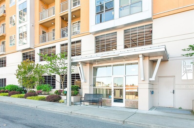 Building Photo - 118 107th Ave NE