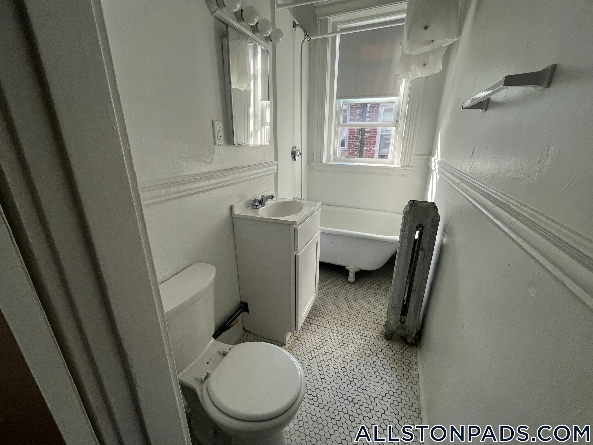 Building Photo - 5 Walbridge St