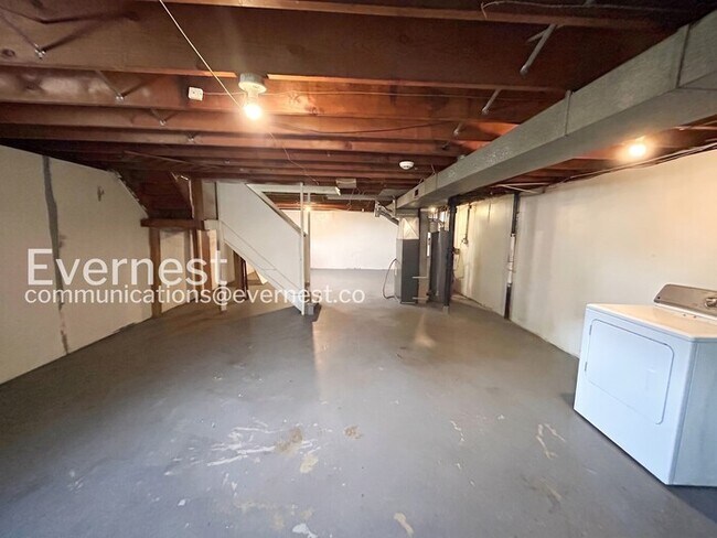 Building Photo - 2 Bed, 1 Bath Home in Saint Louis / Pet-Friendly / Vouchers Accepted / Available Now!