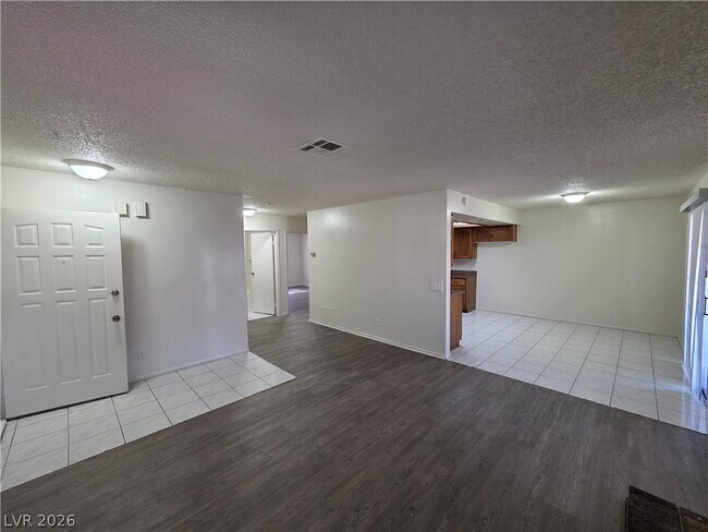 Building Photo - 6671 W Tropicana Ave