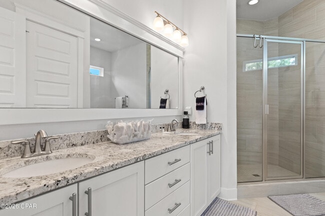 Building Photo - 134 Grande Pointe Dr