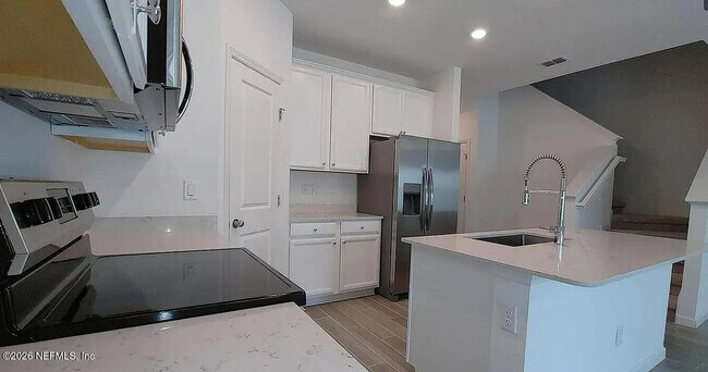 Building Photo - 105 Boracay Cir