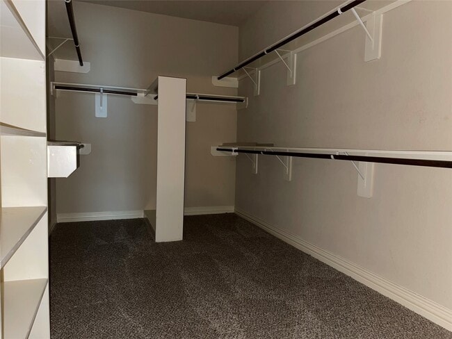 Building Photo - 11902 Cedar Creek Dr