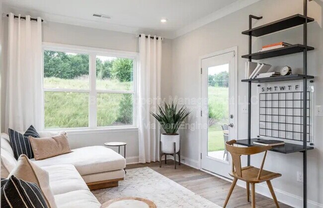 Building Photo - 19016 Yellow Birch Dr